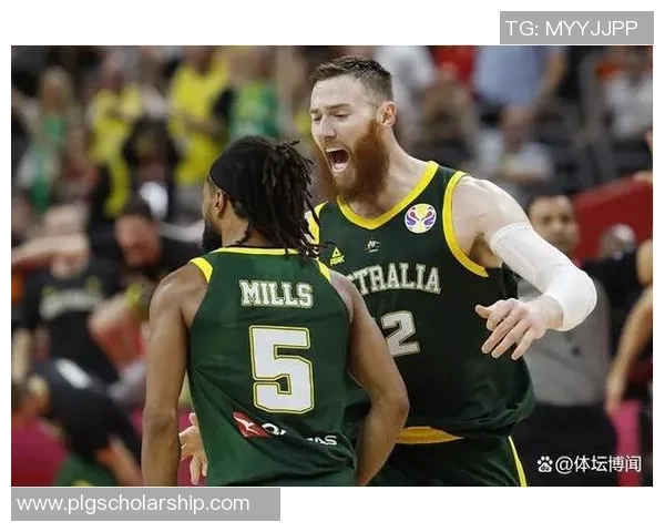 男篮澳大利亚与西班牙激战正酣谁将晋级下一轮比赛的巅峰对决